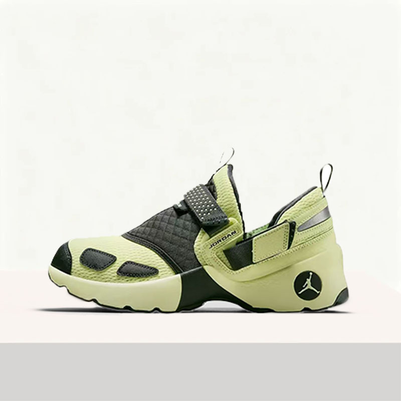 حذاء نايك اير جوردان ترنر LX ل - مراجعة Women Shoes Running Nike وسعره