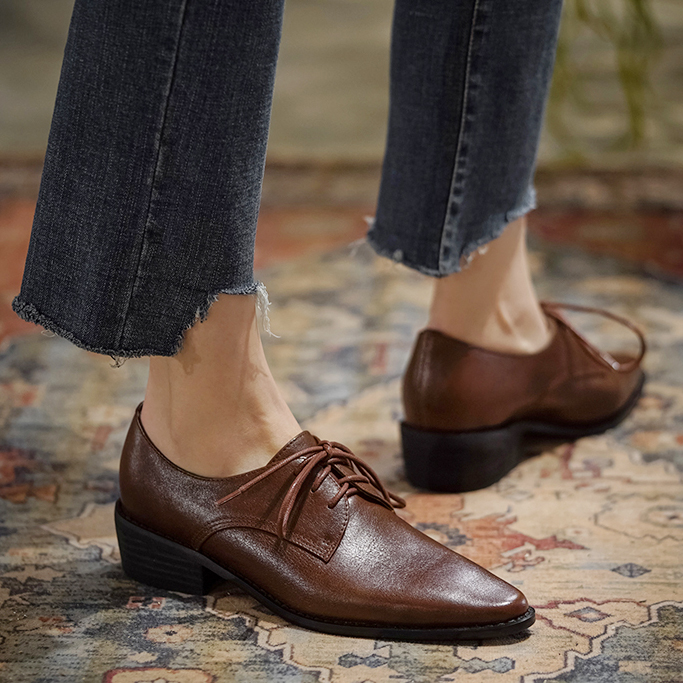 حذاء نسائي من جلد البقر من مار - مراجعة Oxford Lace Up Women وسعره