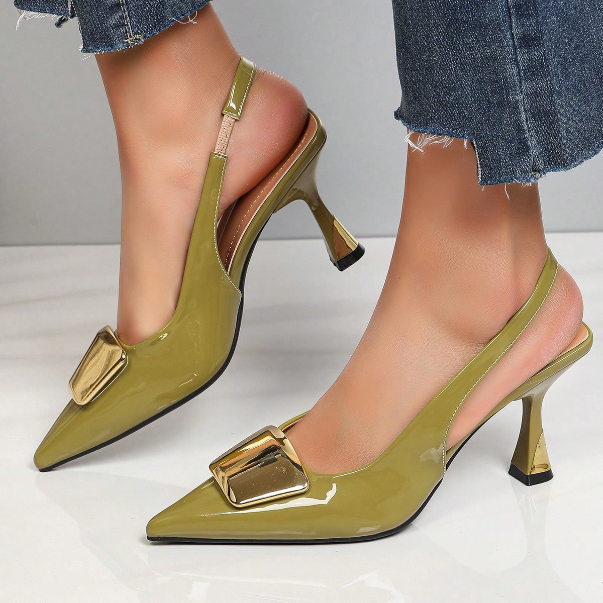أحذية نسائية أنيقة بكعب عالٍ و - مراجعة Women'S Shoes Clogs وسعره